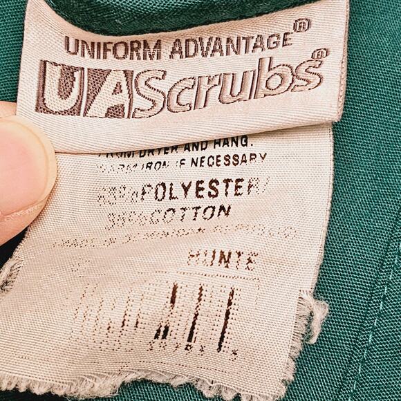 Scrubs Size Medium  4 Tops 1 Pair if Pants Various Brands Nurse Veterinarian - Picture 2 of 5